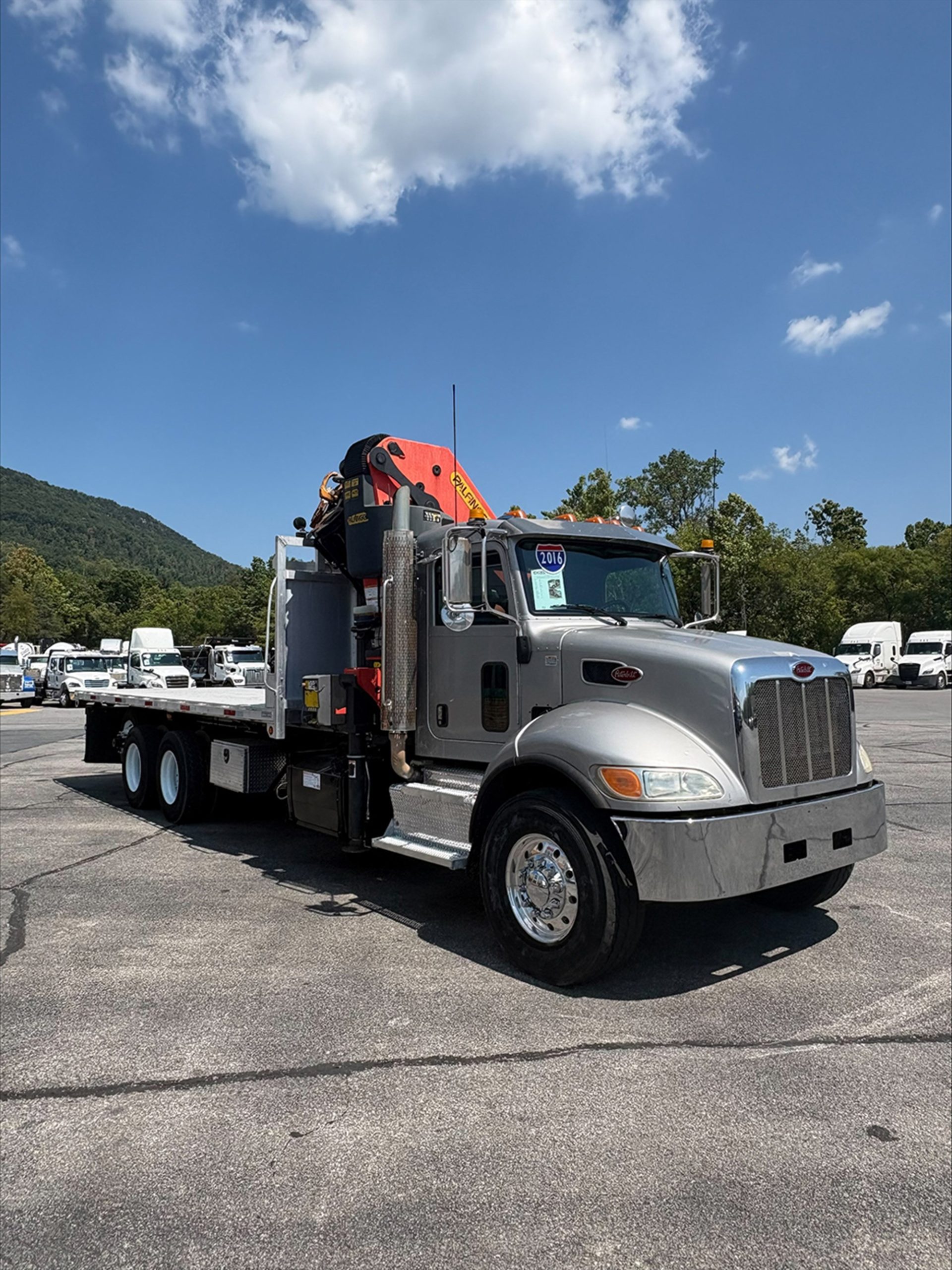 2016 Peterbilt in Roanoke, VA — photo 2