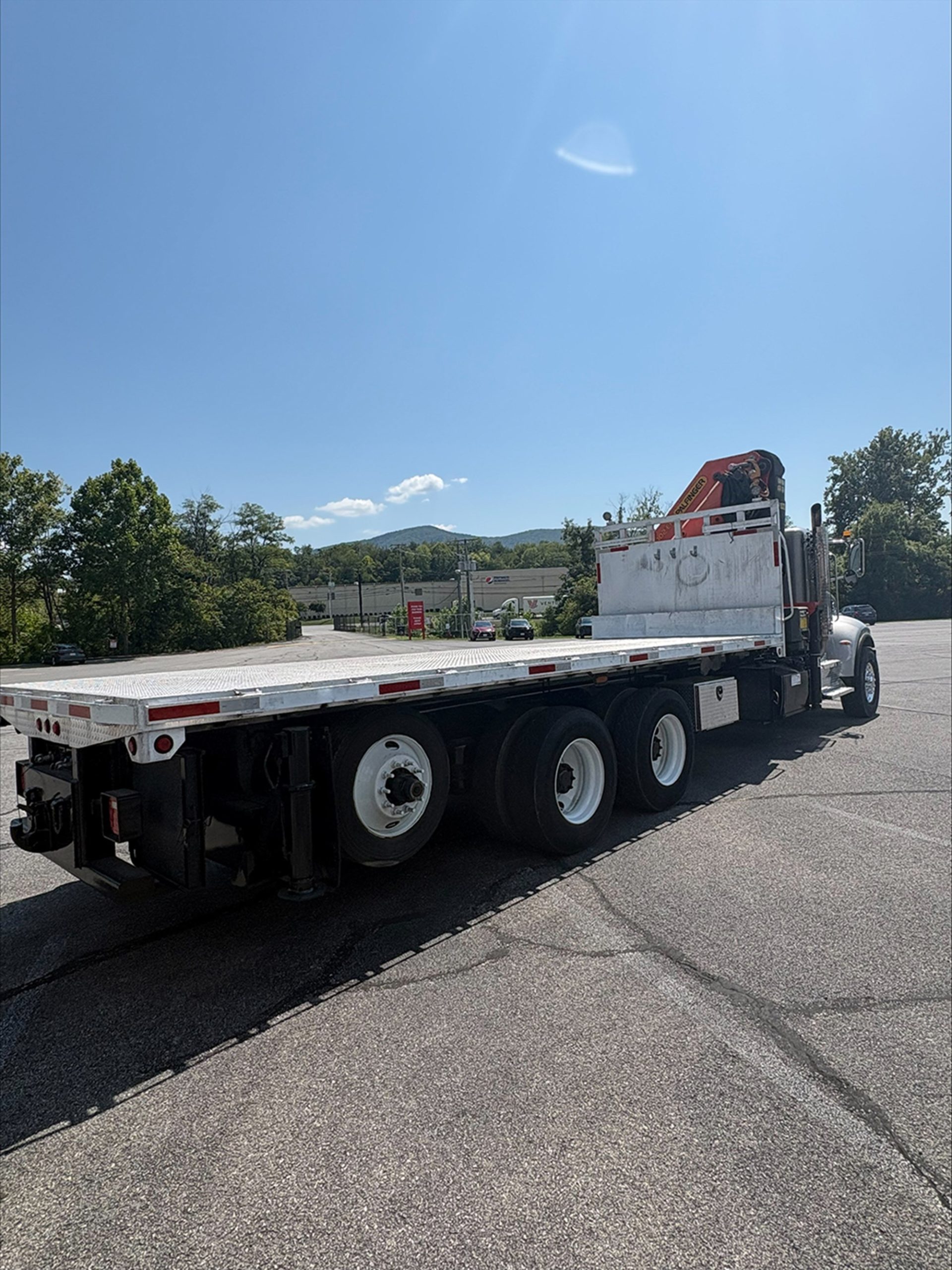 2016 Peterbilt in Roanoke, VA — photo 3