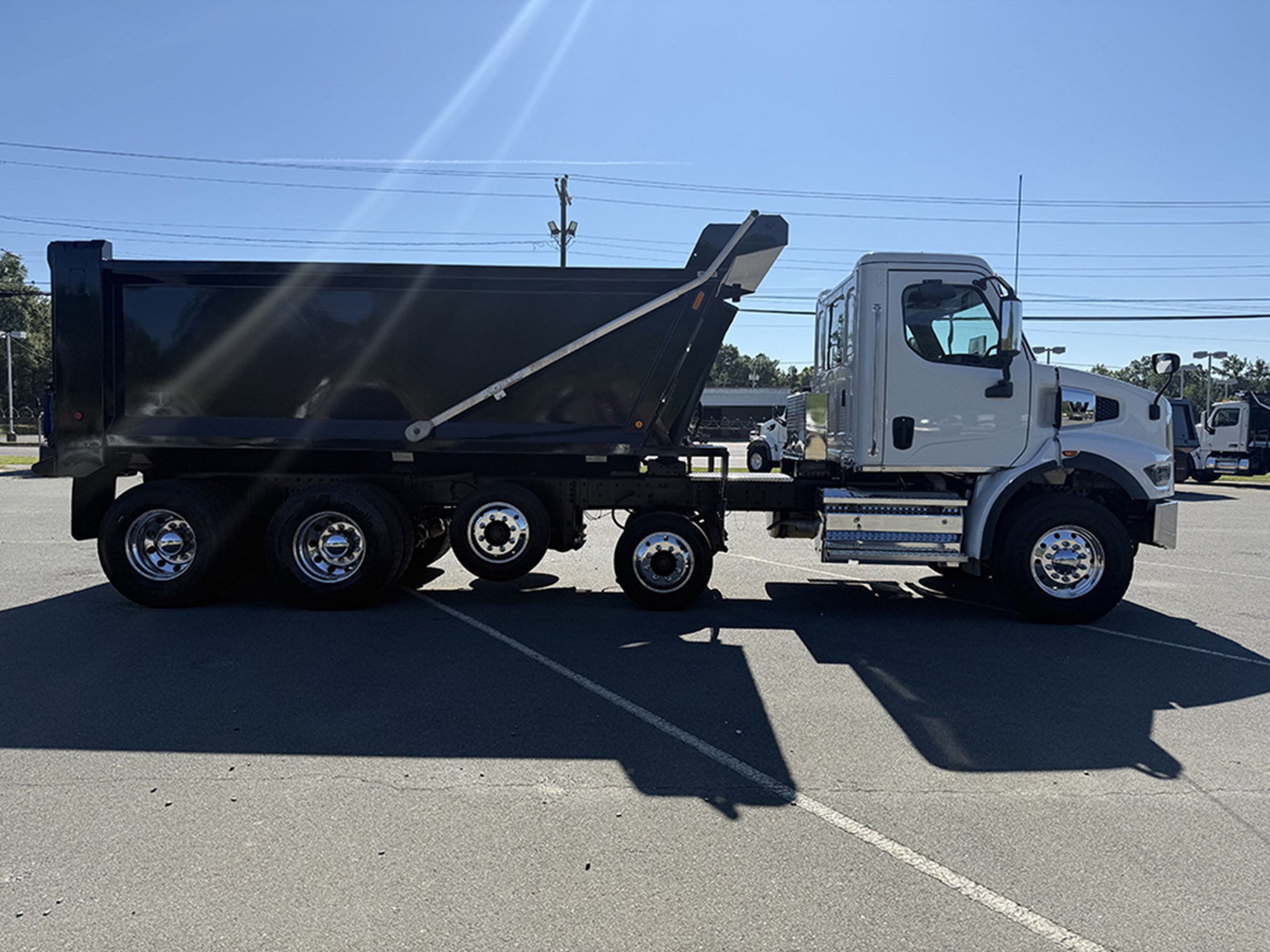 2024 Western Star 47X 2024 Western Star 47X - image 3 of 6