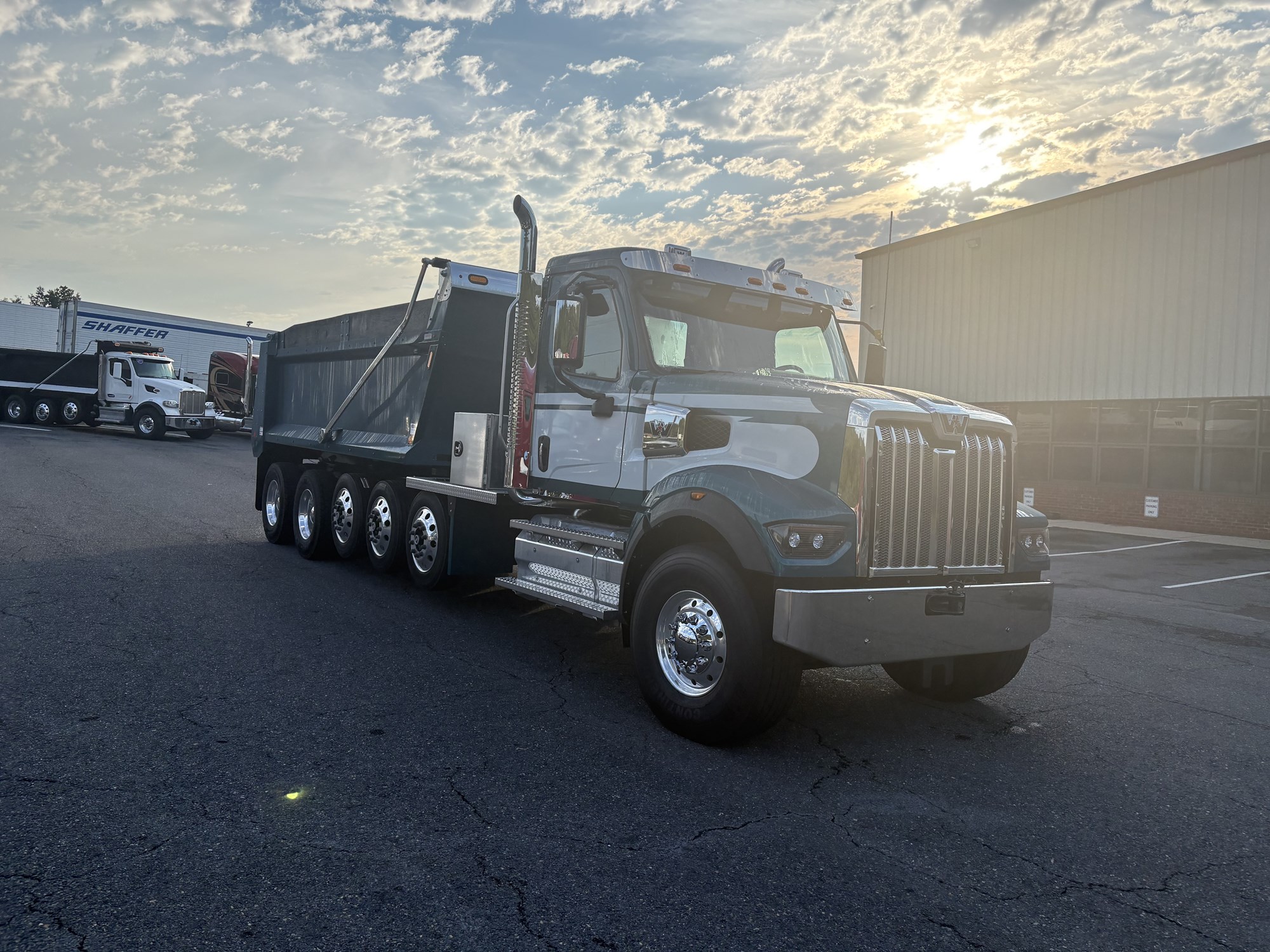 2027 Western Star 49X 1788982625216 2027 Western Star 49X 1788982625216