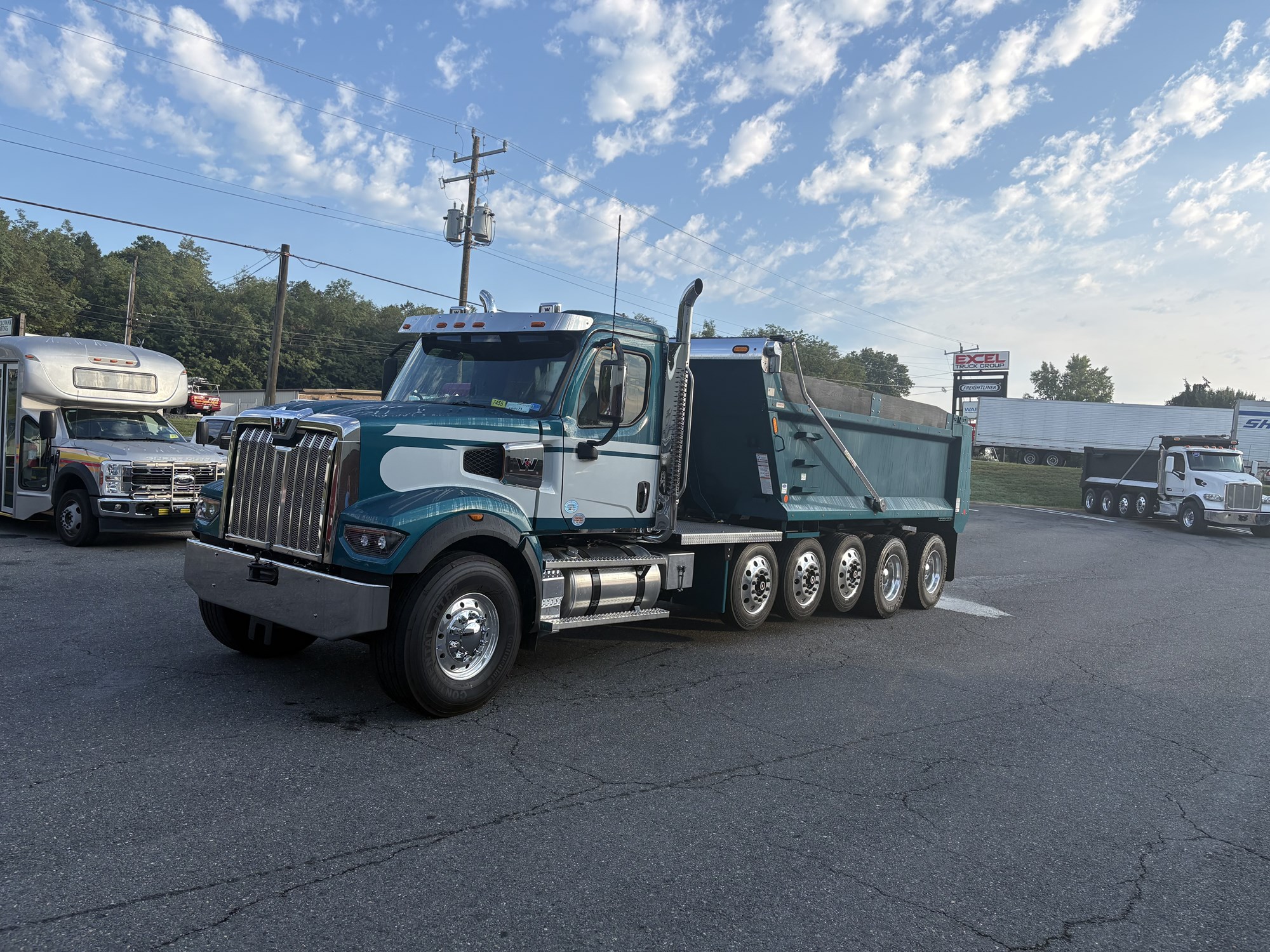 2027 Western Star 49X 1788982628575 2027 Western Star 49X 1788982628575