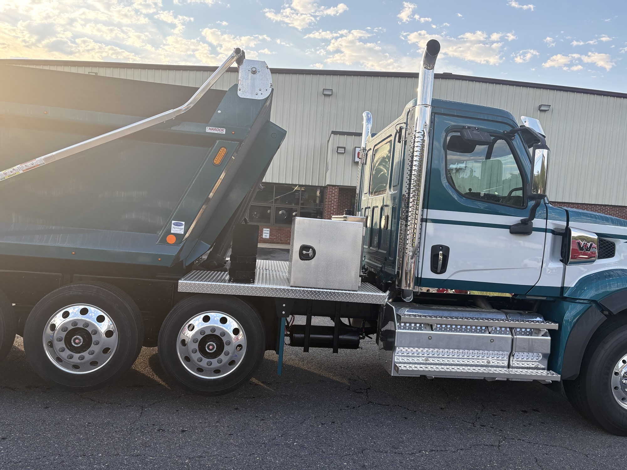 2027 Western Star 49X 1788982629732 2027 Western Star 49X 1788982629732