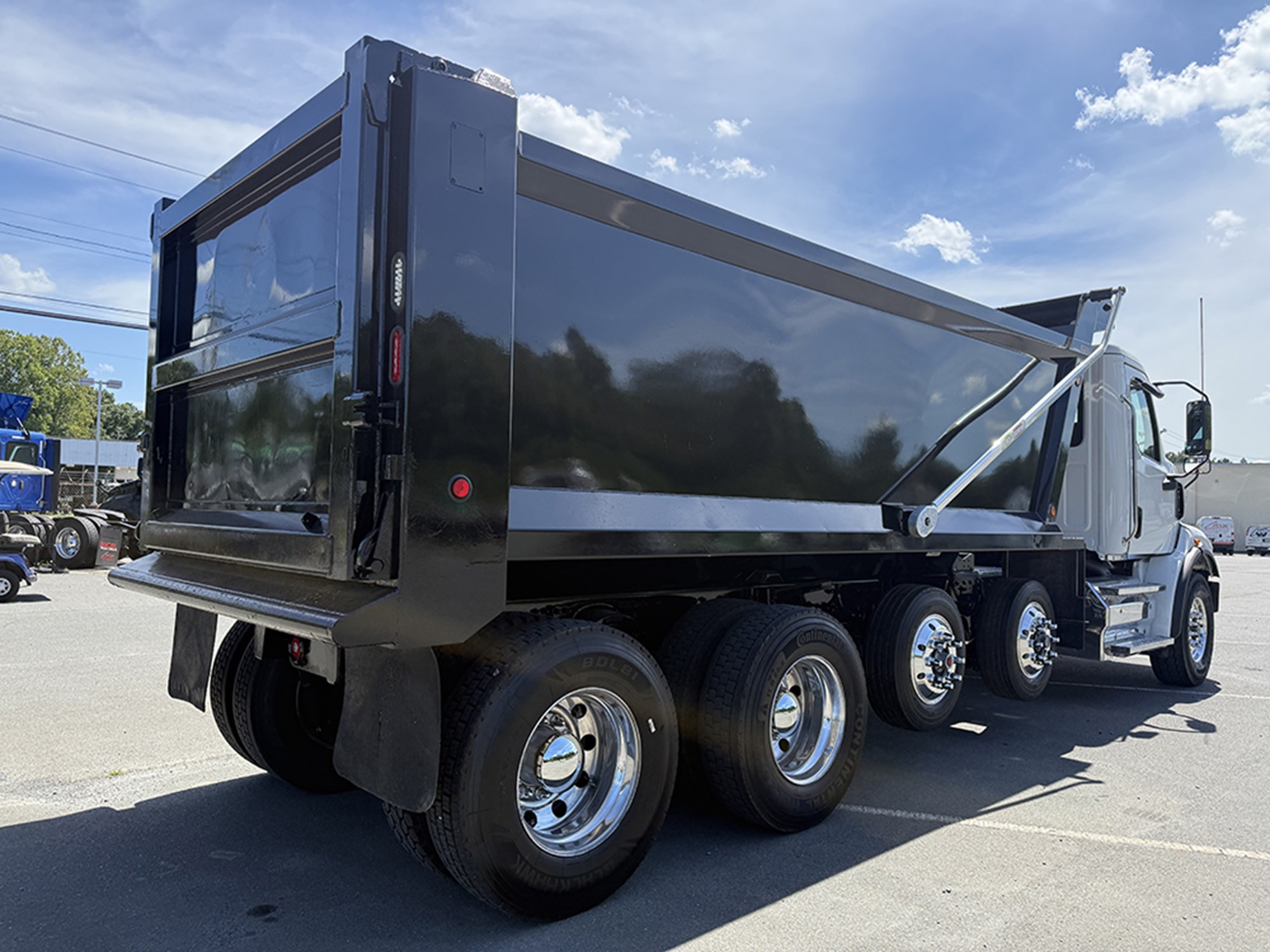 2025 Western Star 47X 1789062012325 2025 Western Star 47X 1789062012325