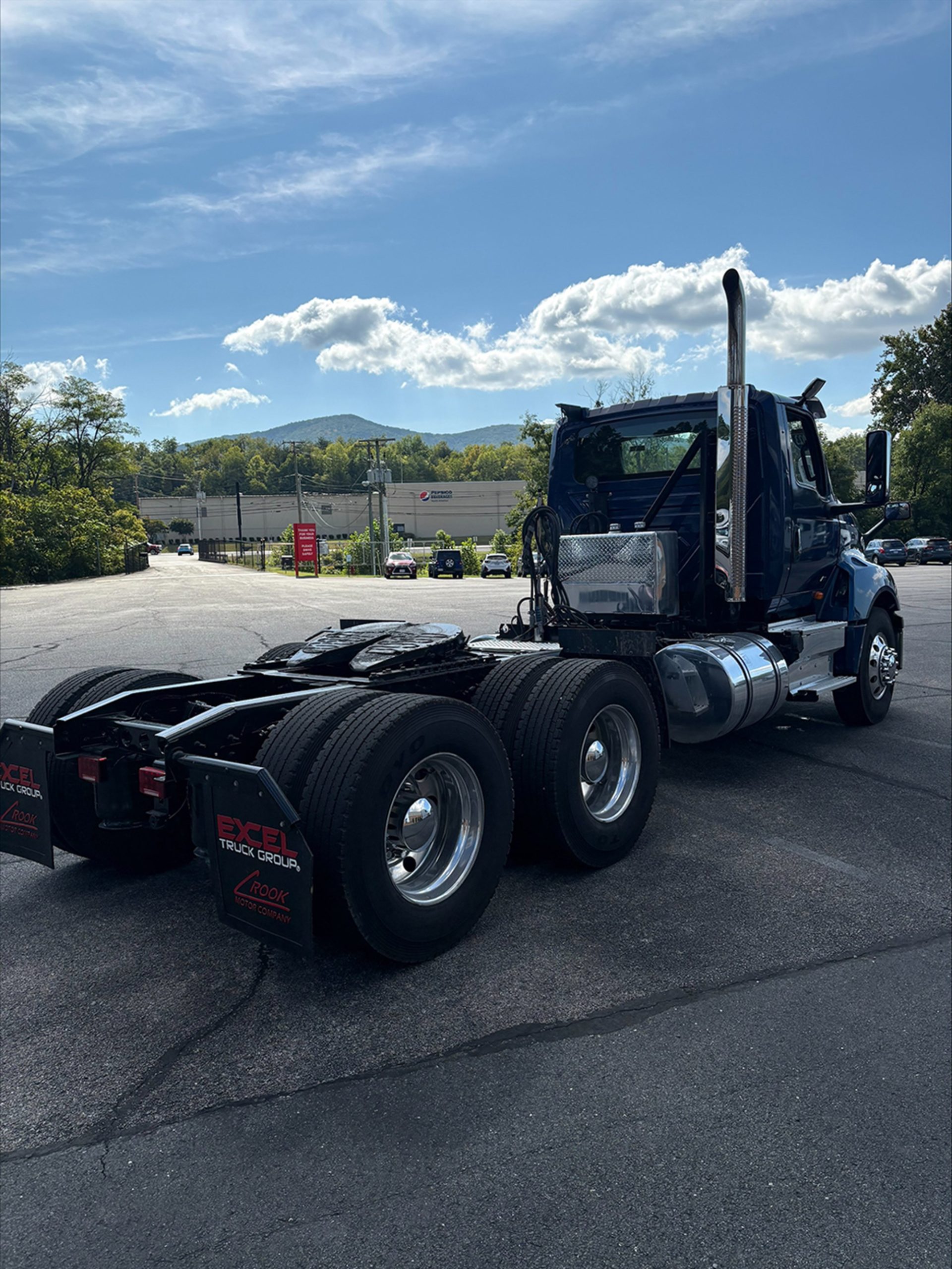 2023 International LT62F 2023 International LT62F - image 2 of 6