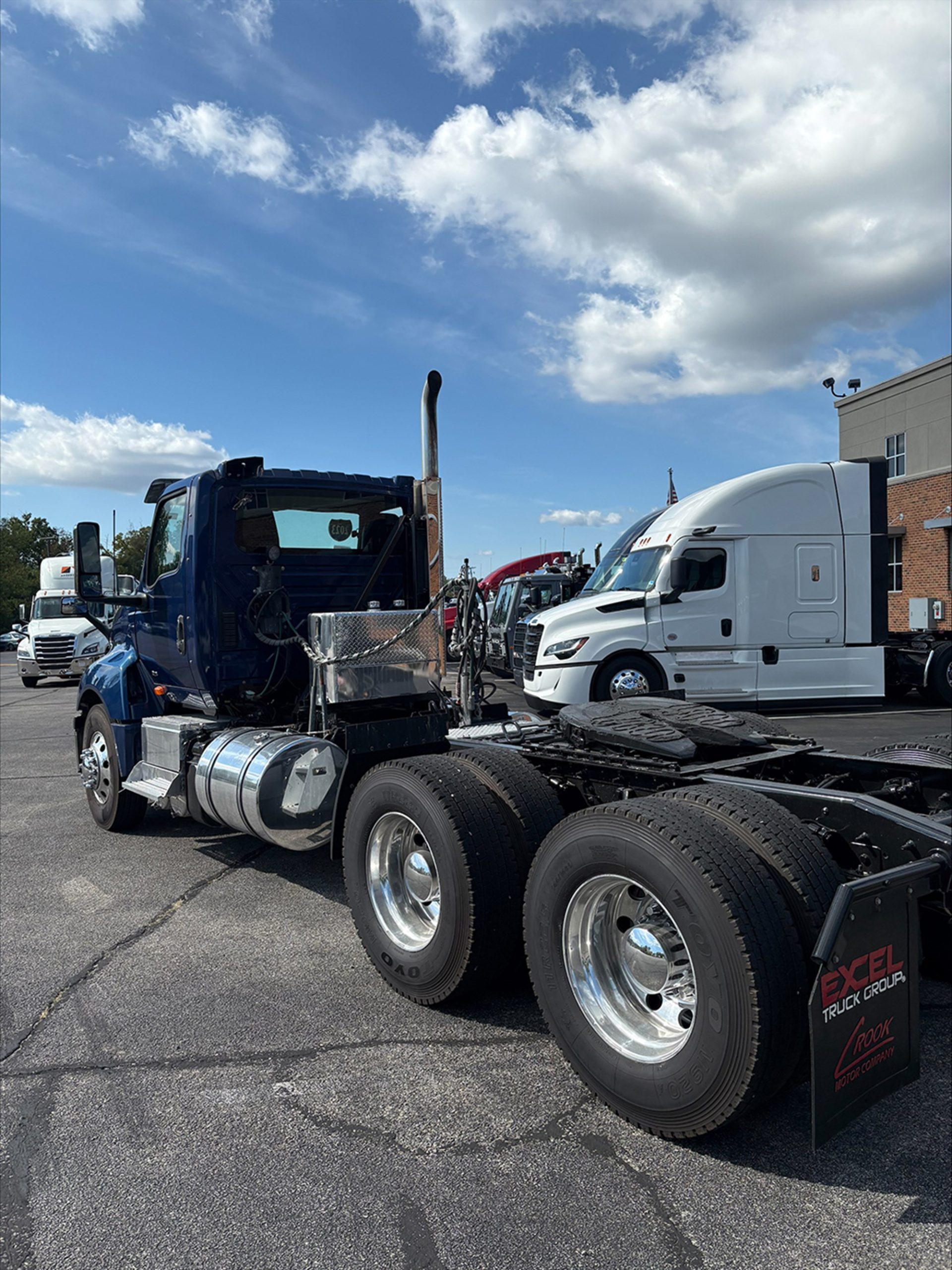 2023 International LT62F 2023 International LT62F - image 3 of 6