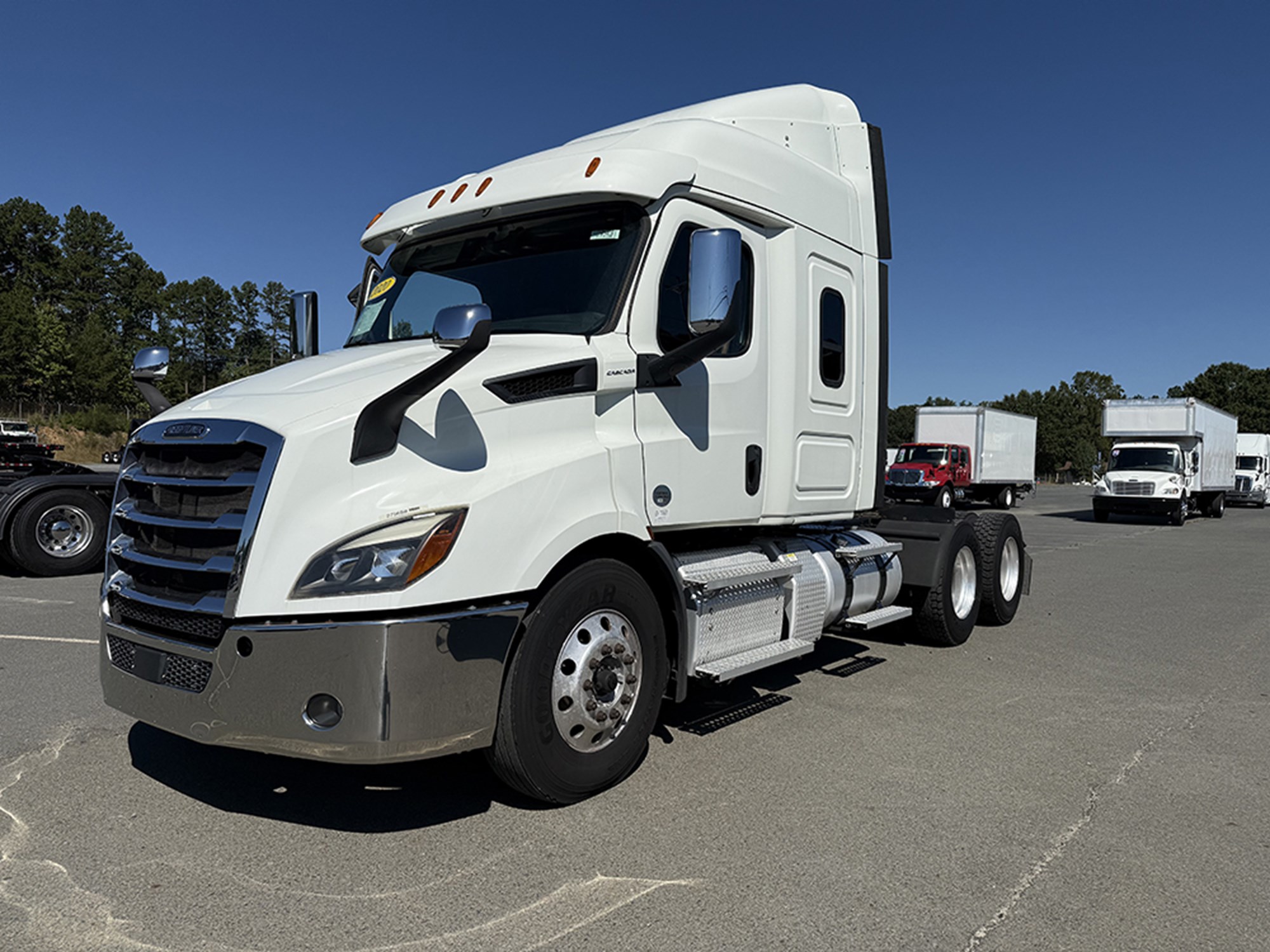 2020 Freightliner Cascadia 116 2020 Freightliner Cascadia 116 - image 1 of 6