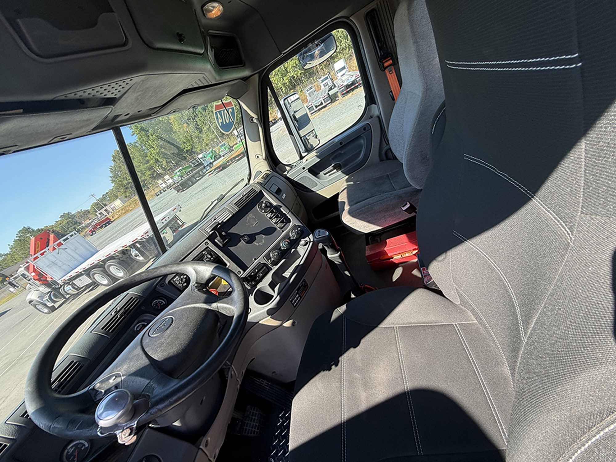 2014 Freightliner CA125 Cascadia 1791303043843 2014 Freightliner CA125 Cascadia 1791303043843