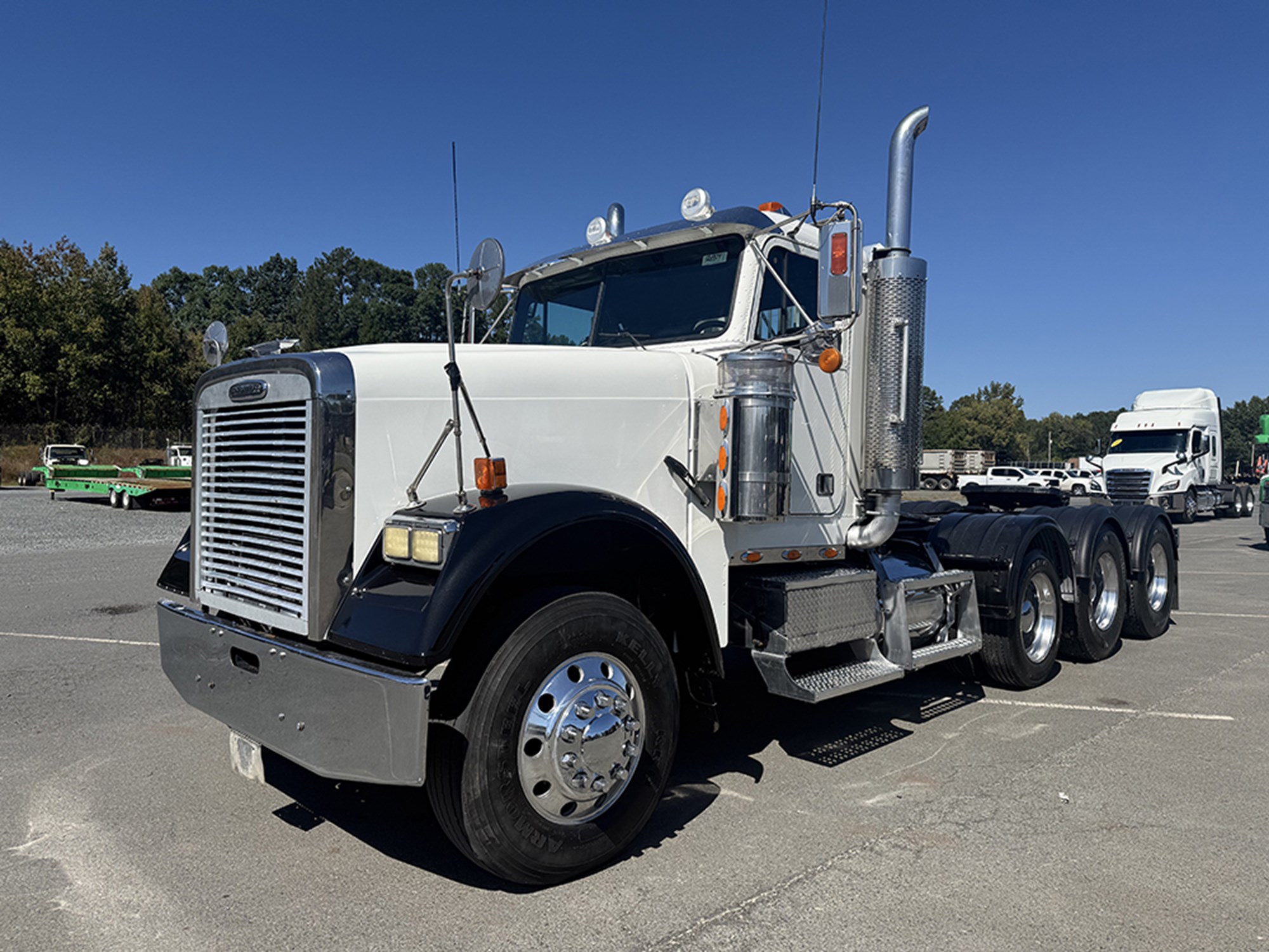 2007 Freightliner FLD120 1791395343261 2007 Freightliner FLD120 1791395343261