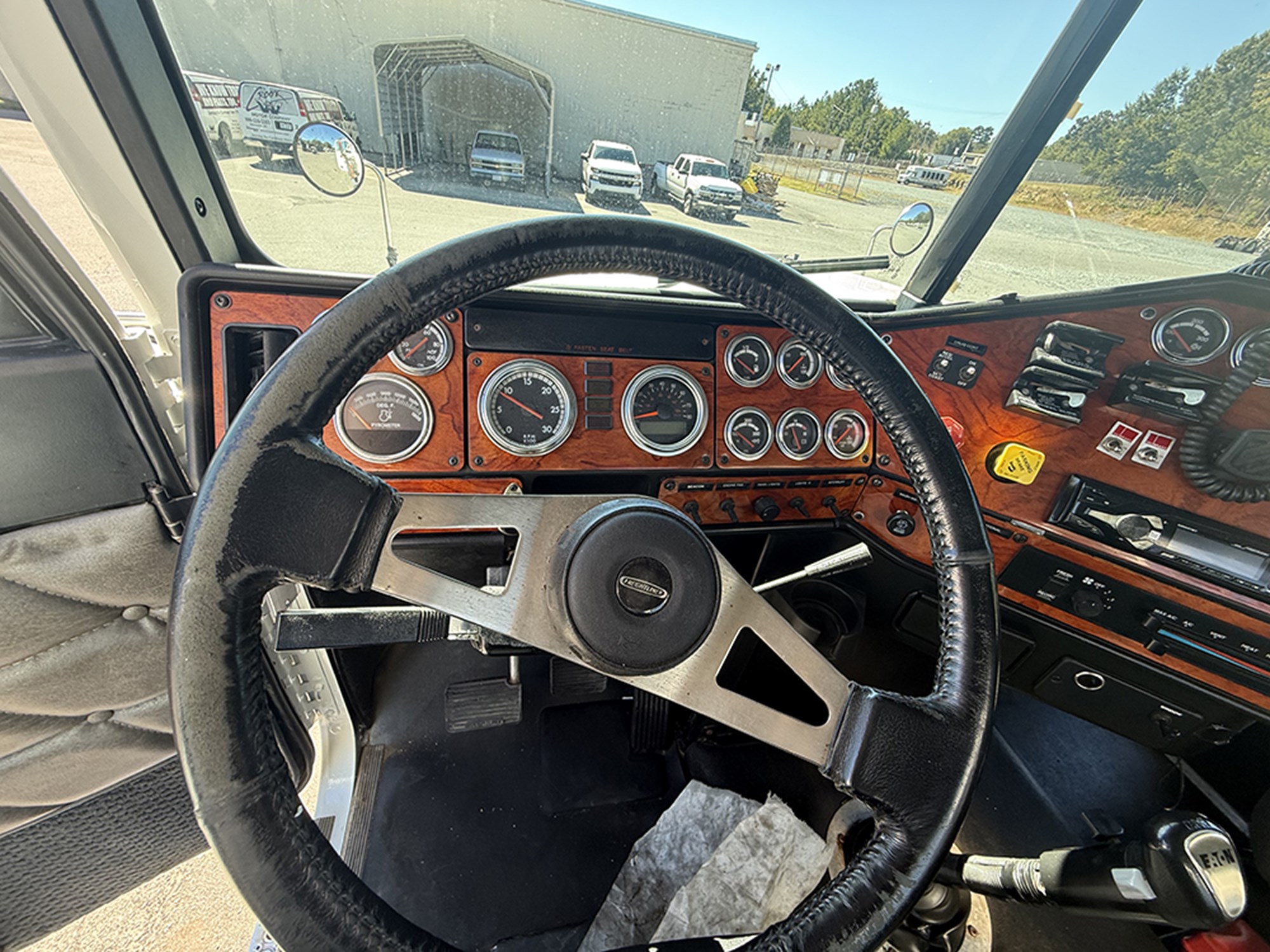 2007 Freightliner FLD120 1791395345034 2007 Freightliner FLD120 1791395345034