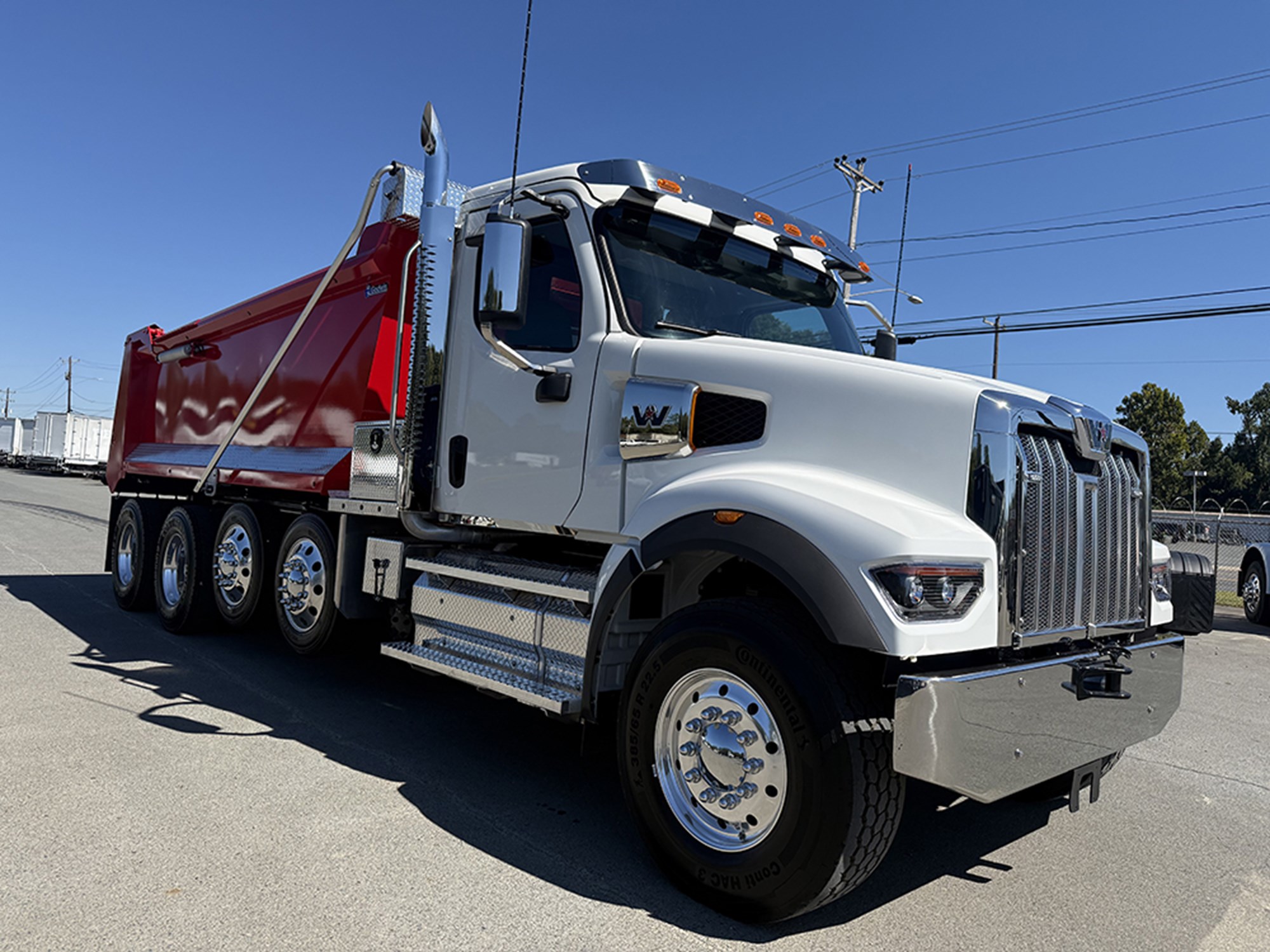 2027 Western Star 49X 2027 Western Star 49X - image 2 of 6