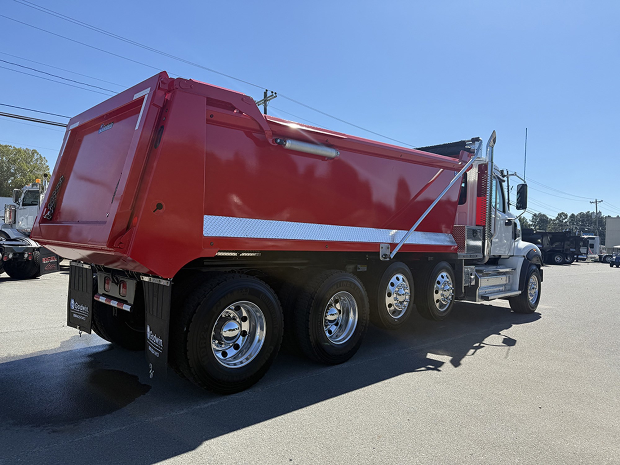 2027 Western Star 49X 2027 Western Star 49X - image 4 of 6