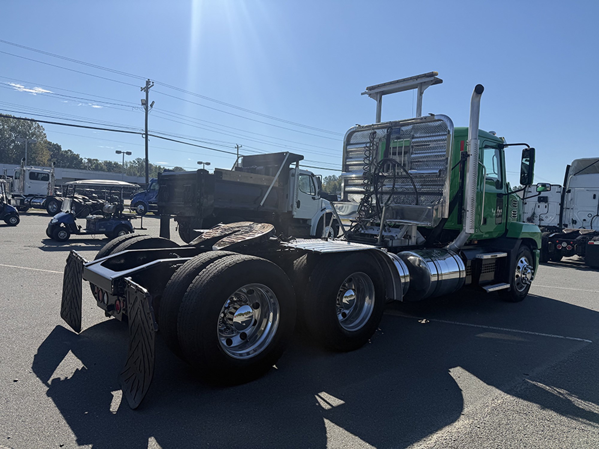 2020 Mack Anthem 2020 Mack Anthem - image 4 of 6