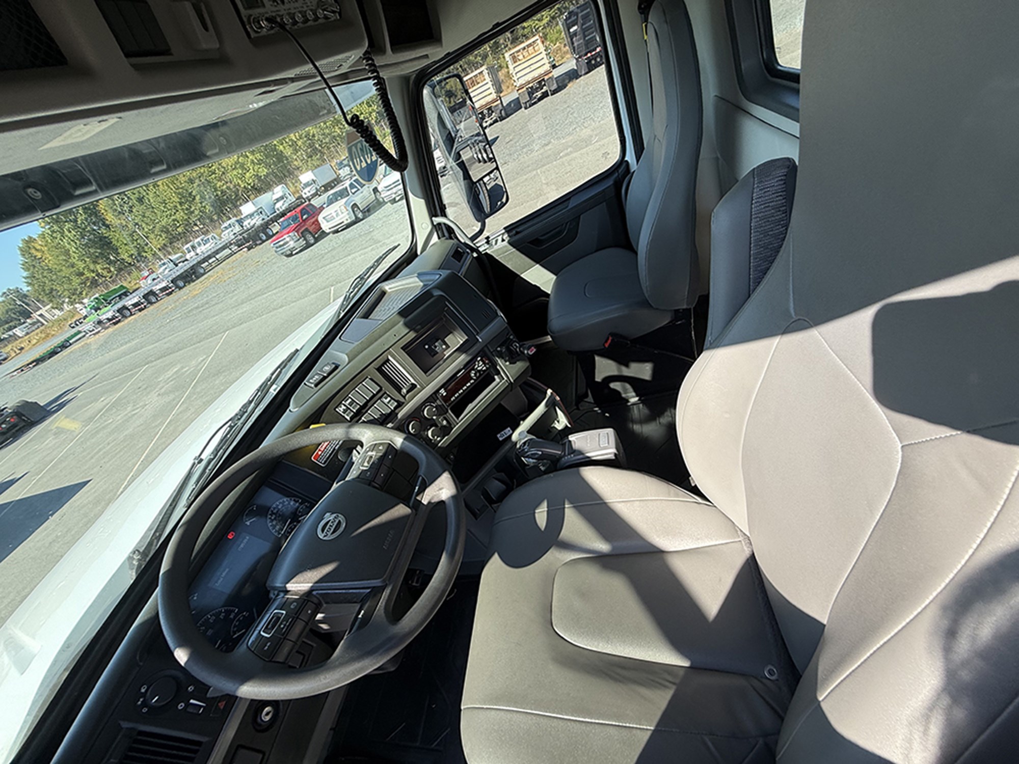 2020 Volvo VHD 1791904979927 2020 Volvo VHD 1791904979927