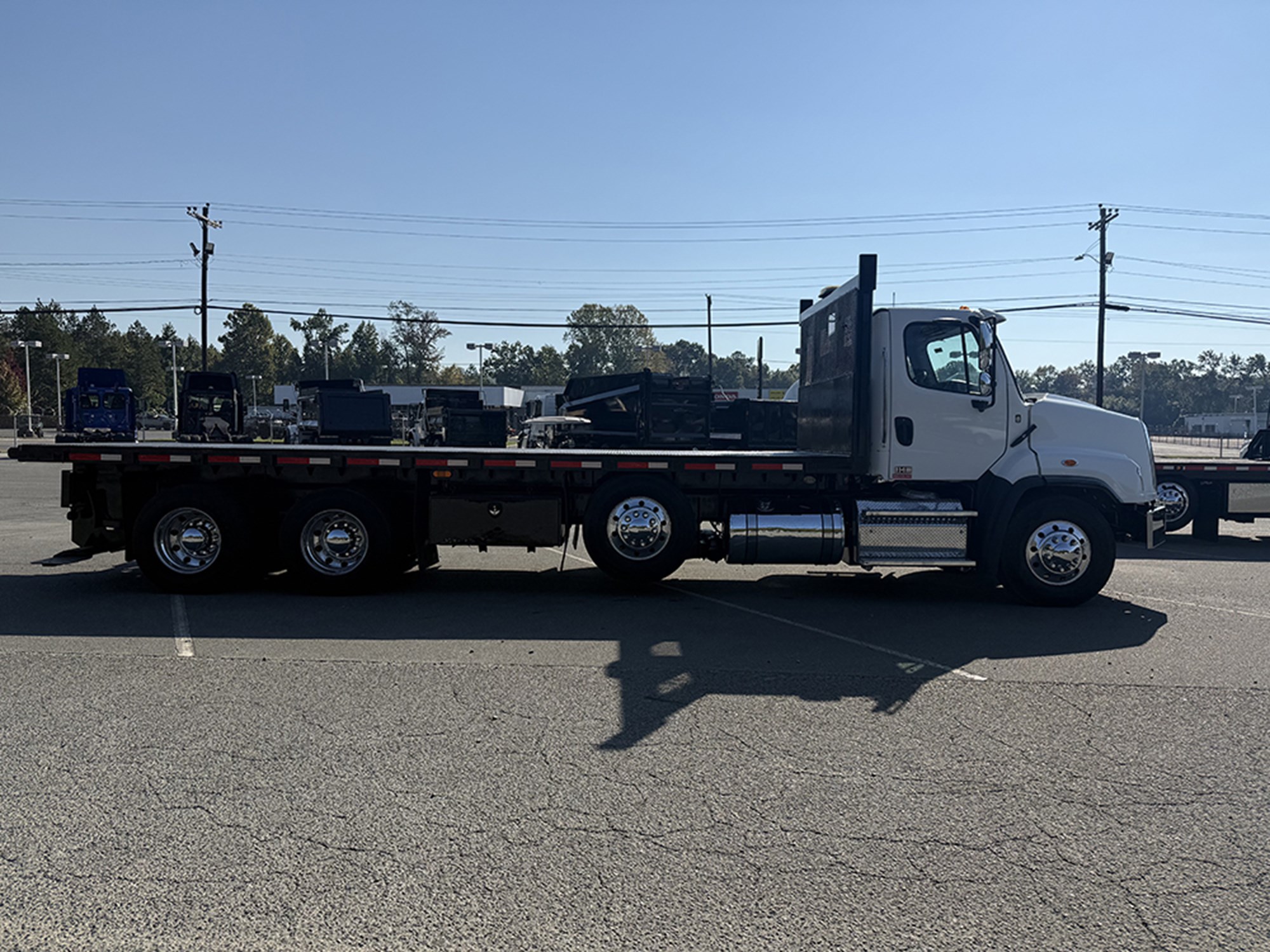 2018 Freightliner 114SD — photo 3